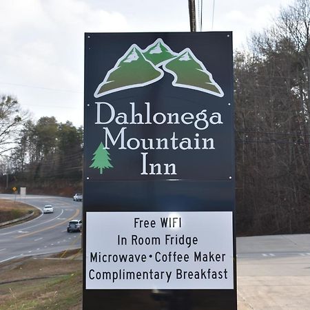 Dahlonega Mountain Inn ภายนอก รูปภาพ