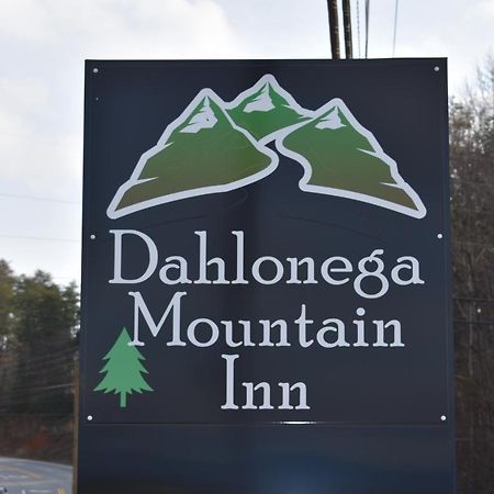 Dahlonega Mountain Inn ภายนอก รูปภาพ