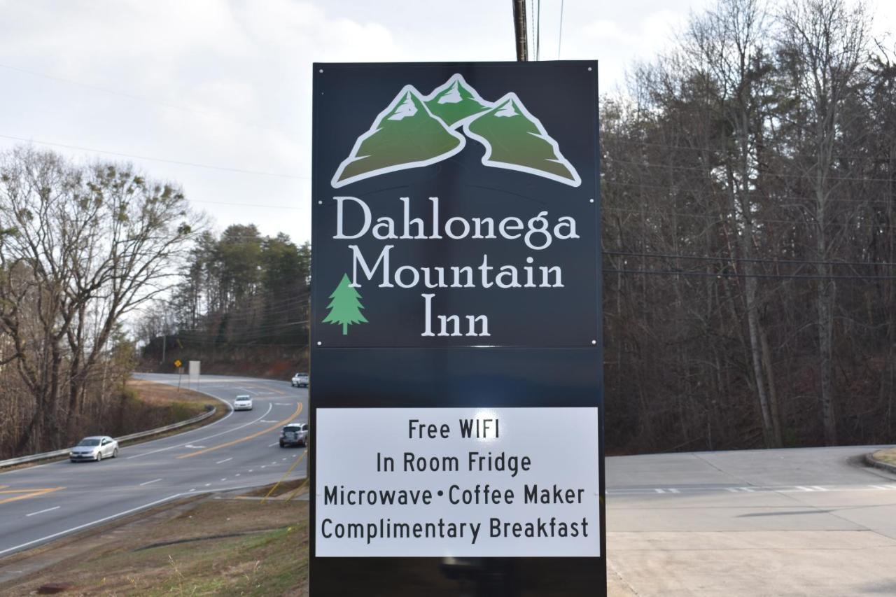 Dahlonega Mountain Inn ภายนอก รูปภาพ