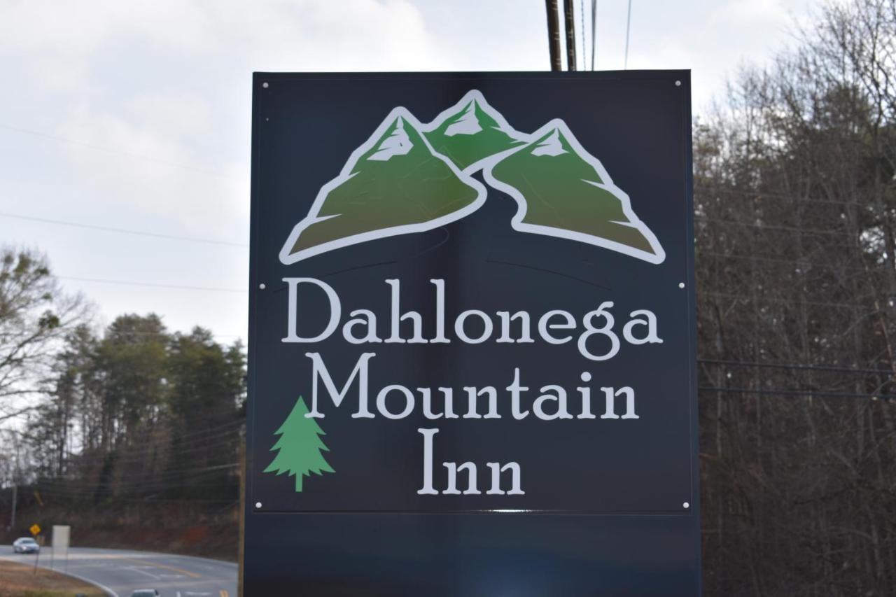 Dahlonega Mountain Inn ภายนอก รูปภาพ